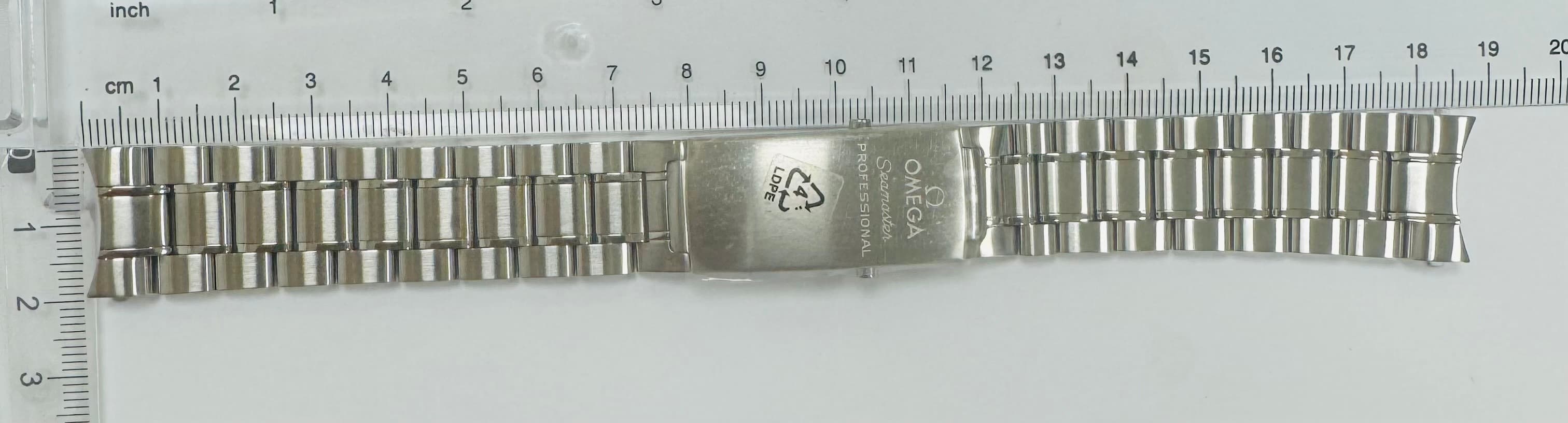 Unworn factory Omega watch band for Seamaster Diver, 20.0 mm end piece